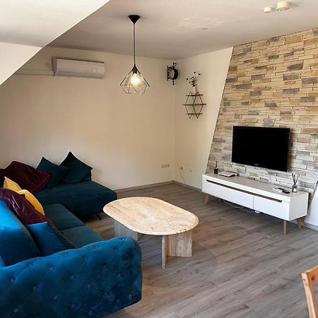 A&V Apartments Wunderschoene Rheinblick Wohnung Zum Entspannen Apt Ela Duisburg Eksteriør bilde