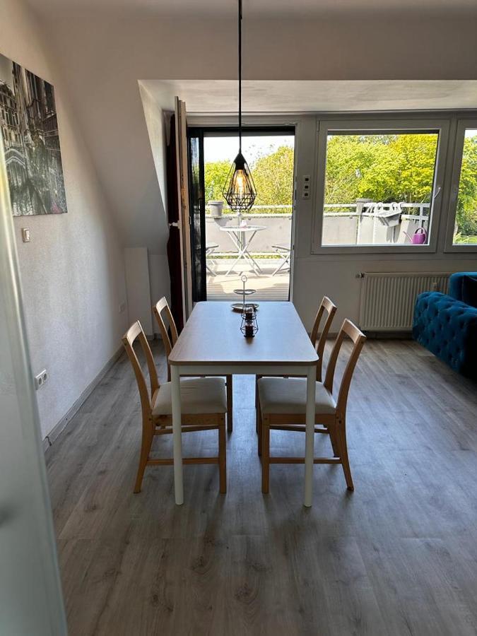 A&V Apartments Wunderschoene Rheinblick Wohnung Zum Entspannen Apt Ela Duisburg Eksteriør bilde